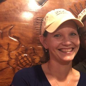 Meet your Posher, Lori